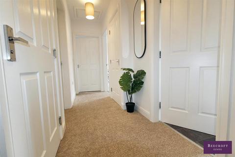 14 Dovecliffe View, Worsbrough, Barnsley, S70 4RR
