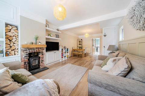 9 Fenns Lane, West End, Woking, GU24 9QF