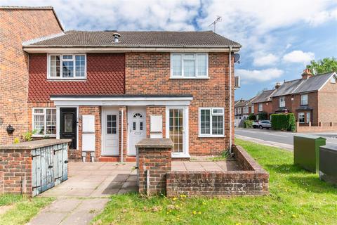 25 Stevens Close, Epsom, KT17 4RG