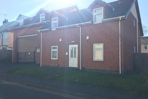 2 bedroom apartment to rent, St James Gardens, Oldbury B68