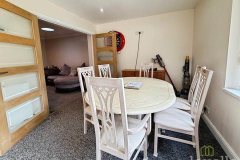 2 bedroom semi-detached bungalow for sale, Mayflower Close, Gainsborough DN21