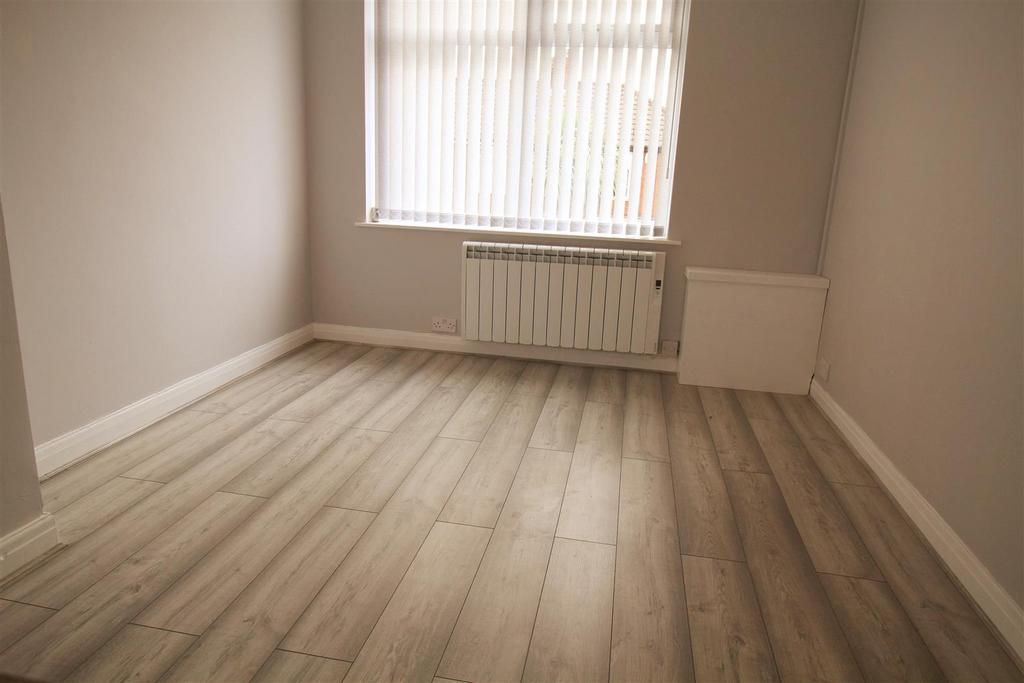 Lounge 2.jpg