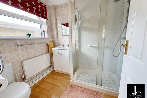 33 School Grove, Oakengates, Telford, TF2 6BQ