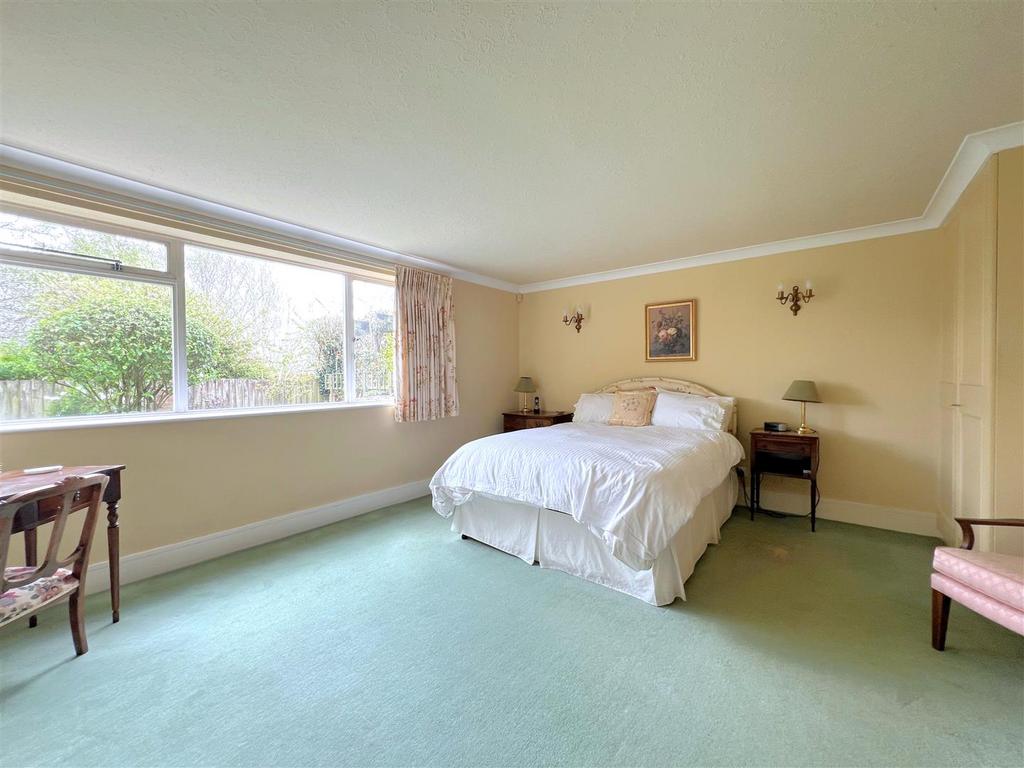 Bed 1.2.jpg