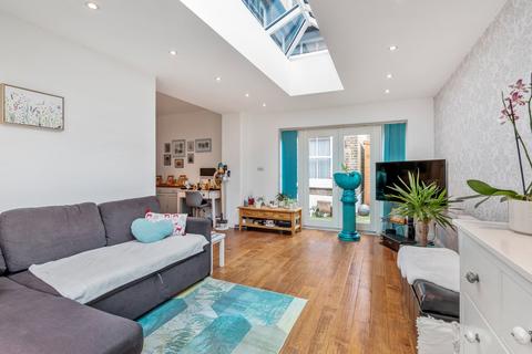 73 Hartswood Road, London, W12 9NG
