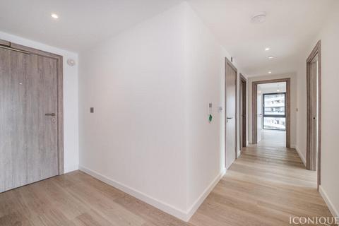 Plough Road, London, SW11 2
