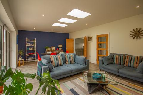 2 Bownder Lowen, Lostwithiel, PL22 0GB