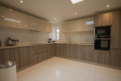 2 Bownder Lowen, Lostwithiel, PL22 0GB