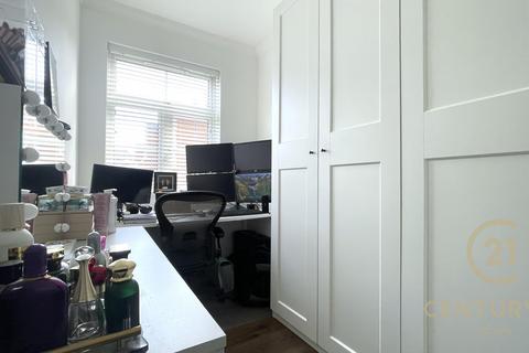 72 Sigrist Square, Kingston Upon Thames, KT2 6JY