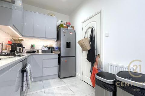 72 Sigrist Square, Kingston Upon Thames, KT2 6JY