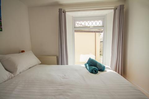 4 bedroom end of terrace house for sale, 61 North Street, Tywardreath, Par