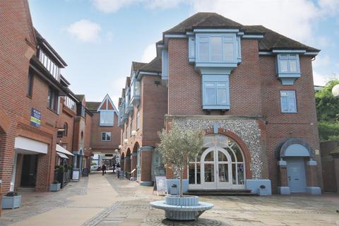 Studio to rent, ST MARTINS WALK, DORKING, RH4