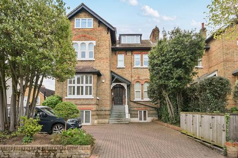 Flat 3, Manning House, 3 Gloucester Road, Teddington, TW11 0NS