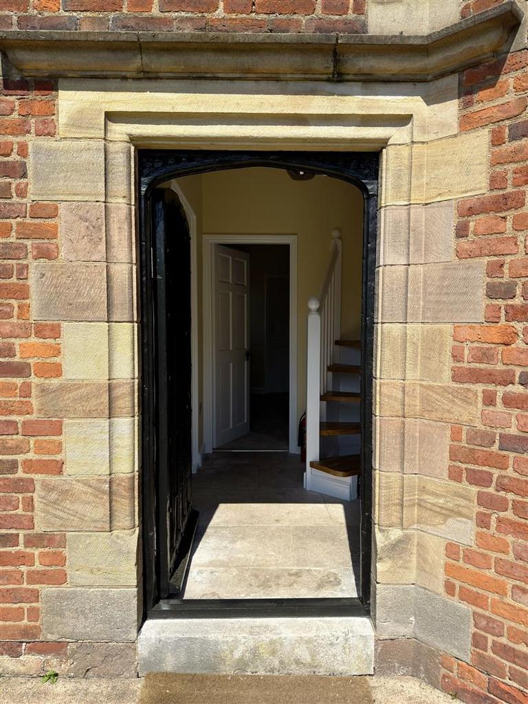 Spacious entrance hall