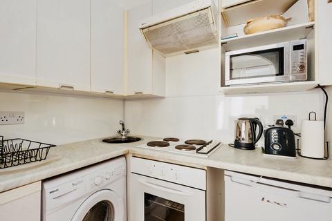 2 bedroom flat to rent, Tay Street EH11