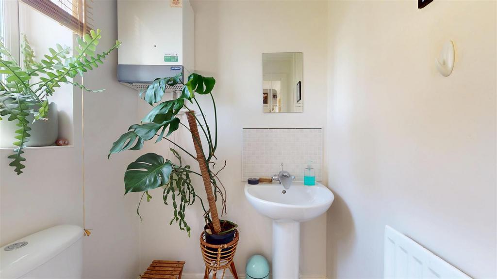 Ground Floor Cloackroom