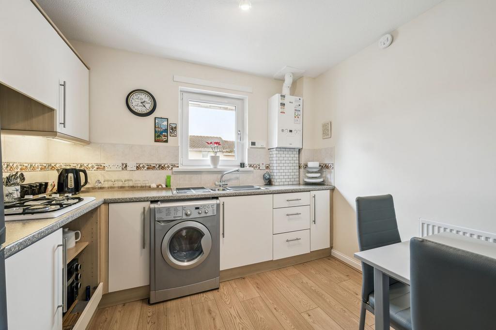 Kitchen / Dining Area