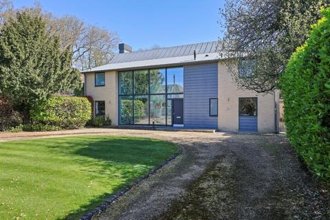 34 Coppice Avenue, Great Shelford, Cambridge, CB22 5AQ