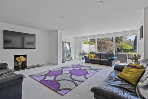 34 Coppice Avenue, Great Shelford, Cambridge, CB22 5AQ