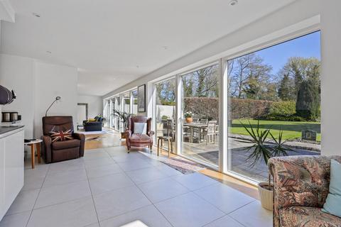 34 Coppice Avenue, Great Shelford, Cambridge, CB22 5AQ
