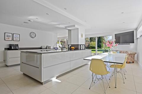 34 Coppice Avenue, Great Shelford, Cambridge, CB22 5AQ