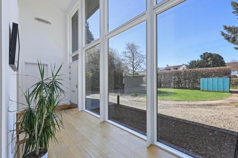 34 Coppice Avenue, Great Shelford, Cambridge, CB22 5AQ