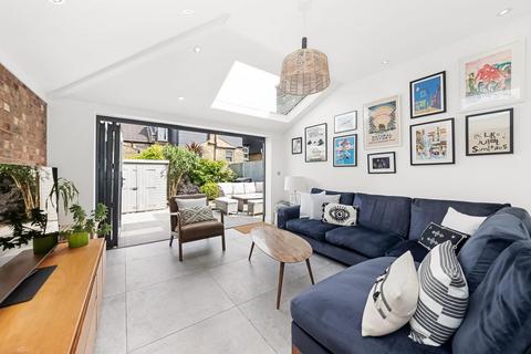 22 Millhouse Place, London, SE27 0UU