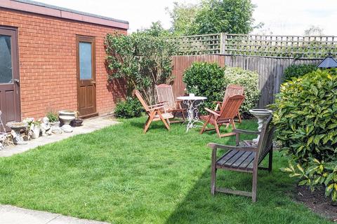 2 bedroom maisonette to rent, Laurel Court, Cuffley, Potters Bar