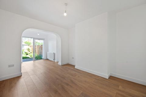 1 bedroom house of multiple occupation to rent, Kings Road, Harrow, Greater London, HA2 9LG
