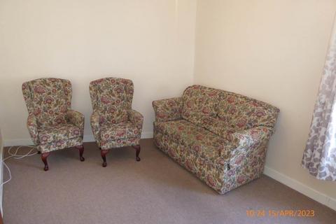 2 bedroom flat to rent, Carmarthen, ,
