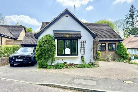2 bedroom detached bungalow for sale, Bowmont Close, Hutton, Brentwood