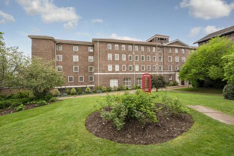 1 bedroom flat for sale, Scott Avenue, Putney, London, SW15