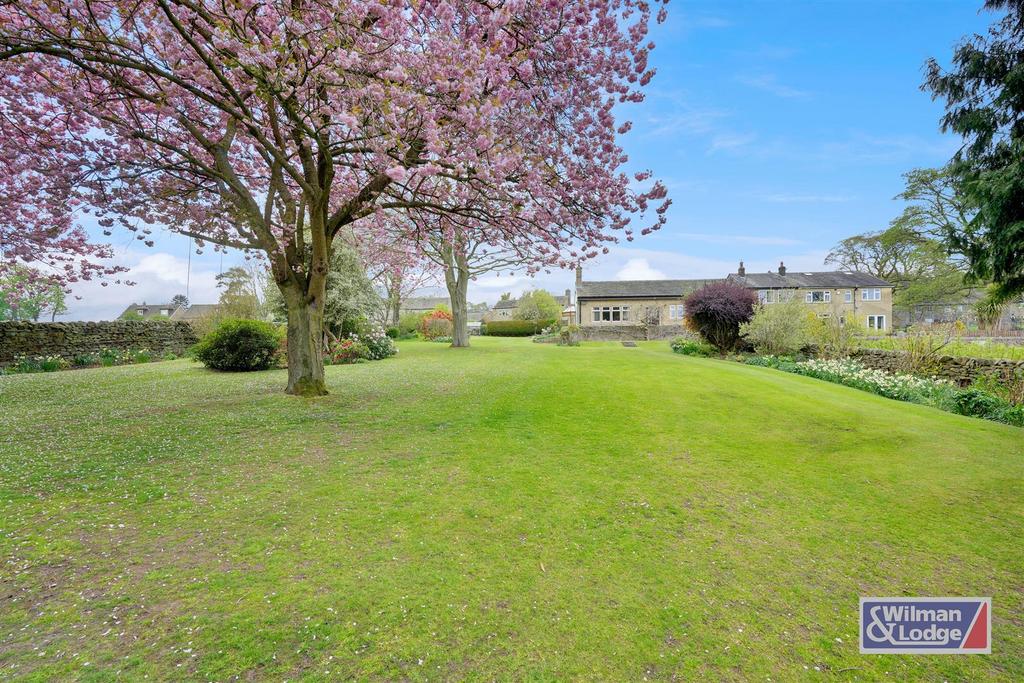 Four Bed Barn Conversion 35