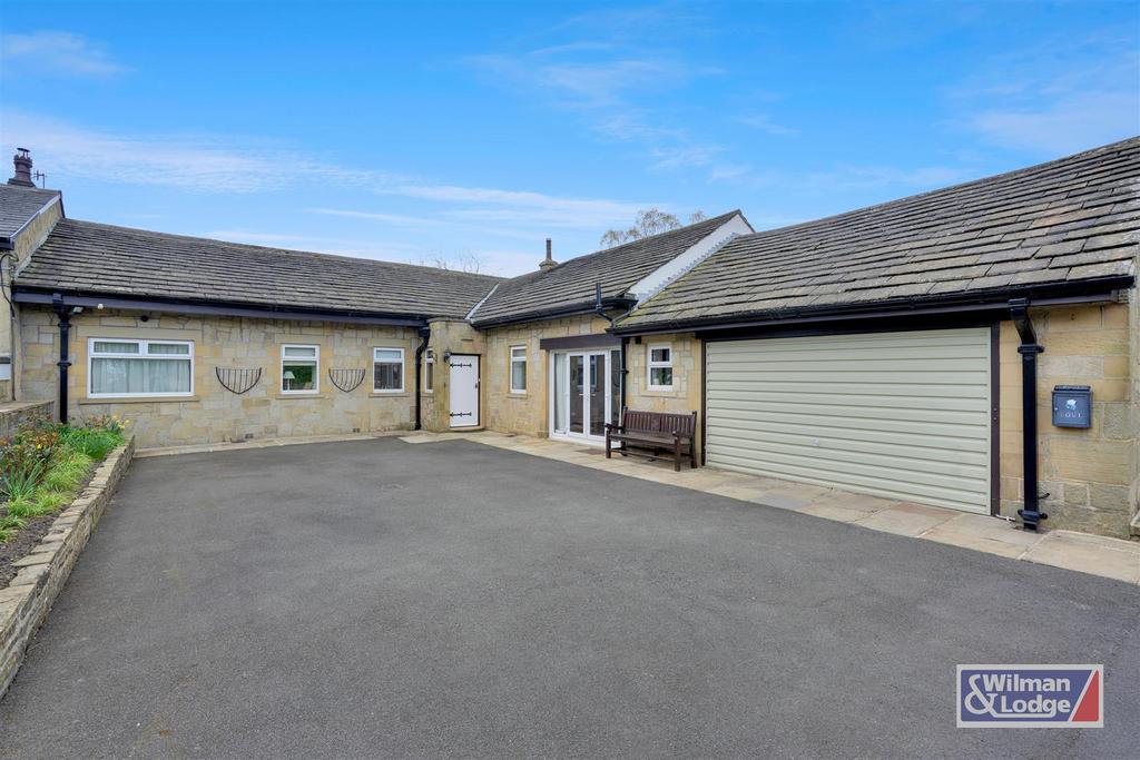 Four Bed Barn Conversion 39