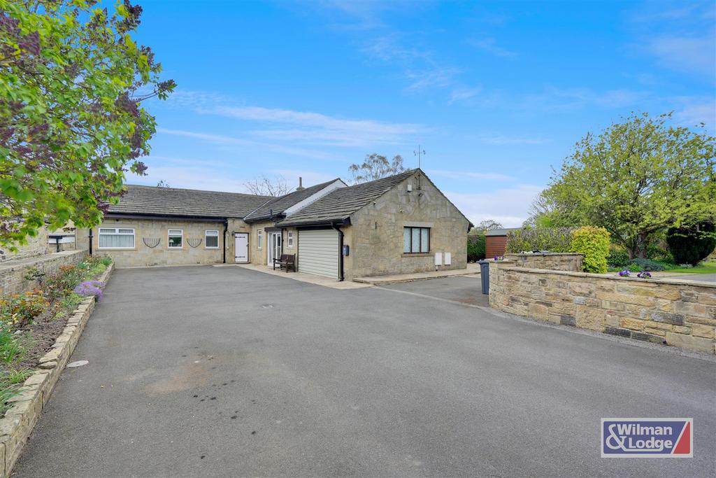 Four Bed Barn Conversion 40