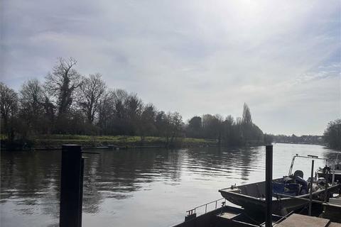 2 bedroom detached house for sale, The Island, Thames Ditton KT7