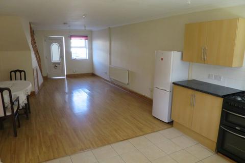 1 bedroom flat to rent, Clive Road