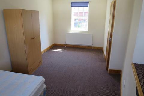 1 bedroom flat to rent, Clive Road