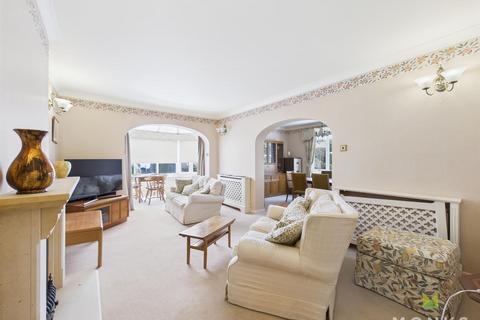 undefined, Sun Grove, Wem