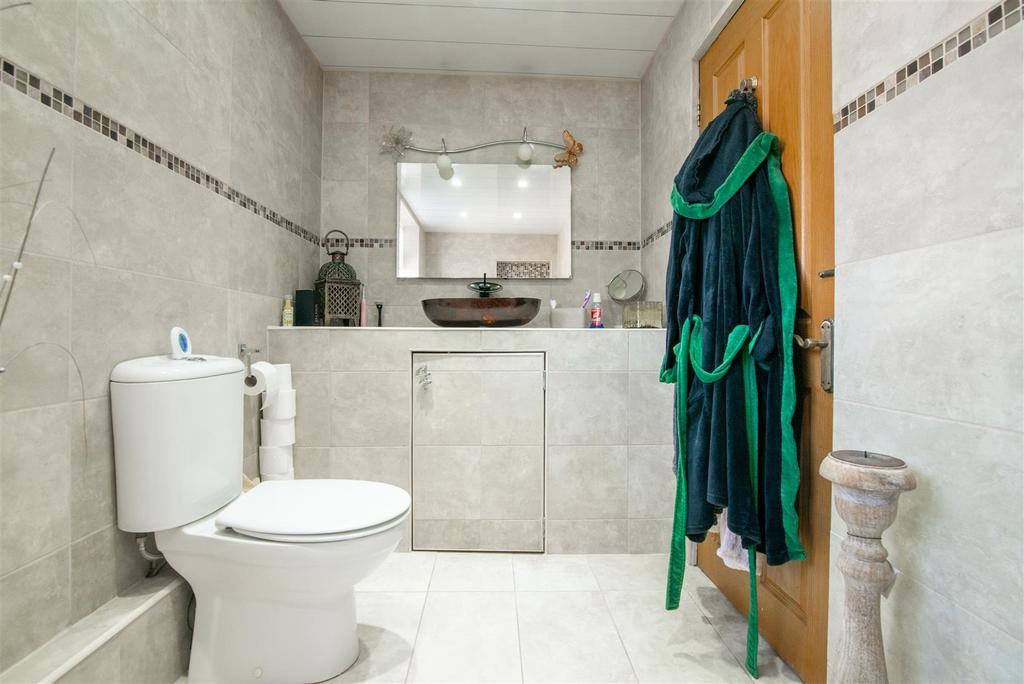 Bathroom-1.jpg
