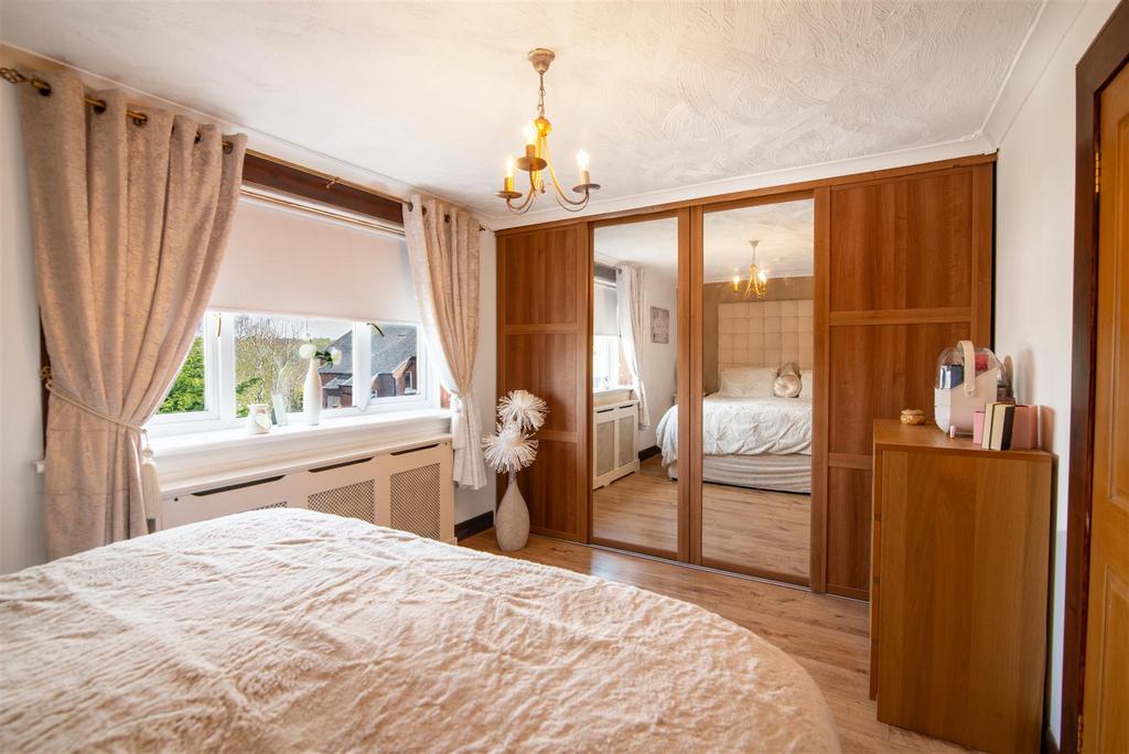 Bedroom.2.jpg