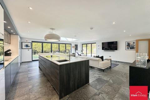 4 bedroom detached house for sale, Bellpit Close, Worsley, M28