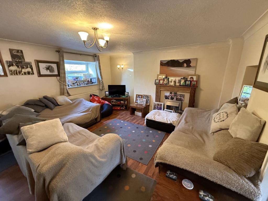 Front Lounge
