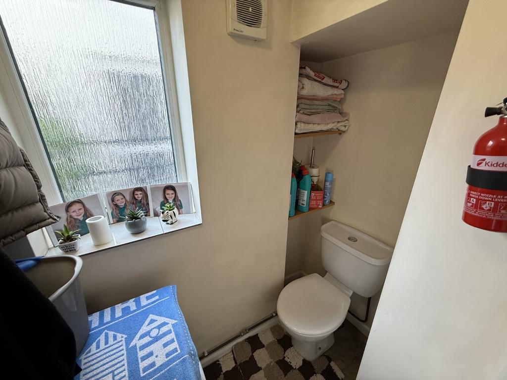 Utility Room/WC
