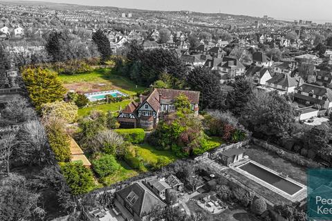 7 bedroom detached house for sale, Mallory Road, Hove