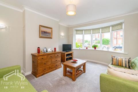 2 bedroom apartment for sale, Osborne Road, Lytham St. Annes, Lancashire, FY8 1HT