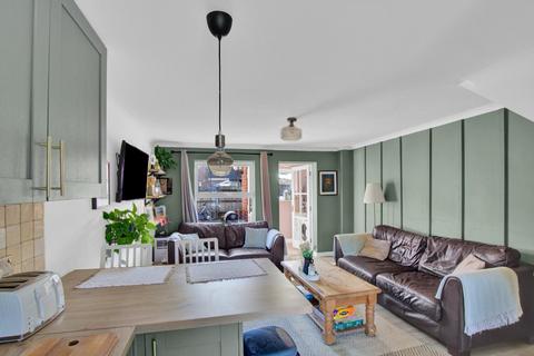 2 bedroom terraced house for sale, Modern open plan home ideally situated in Yatton