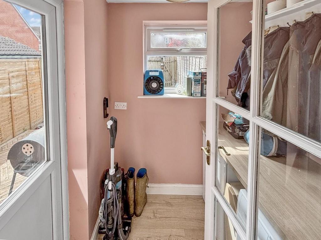 10 - rear porch-utility.jpg