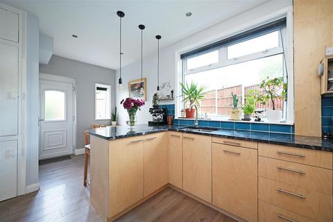 2 Lees Hall Avenue, Sheffield, S8 9JE