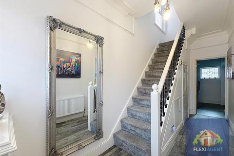 4 bedroom semi-detached house for sale, Carnarvon Road, Southport PR8